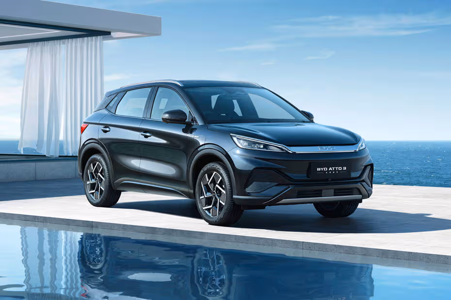 Top 5 Electric Cars in India 2026: Shockingly Good Deals or Costly Mistakes? 6 BYD Atto 3 electric car price in India with futuristic exterior lighting